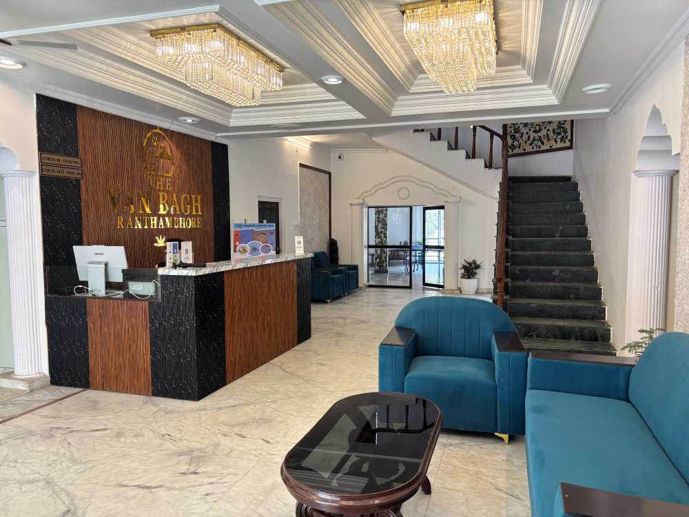 The Van Bagh gallery 7
